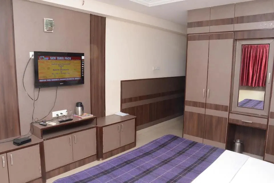 Hotel Mars Near Airport