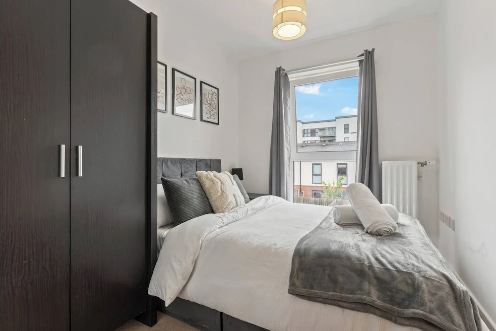 3-bed Elegant House Near Museums, Bullring & Parks