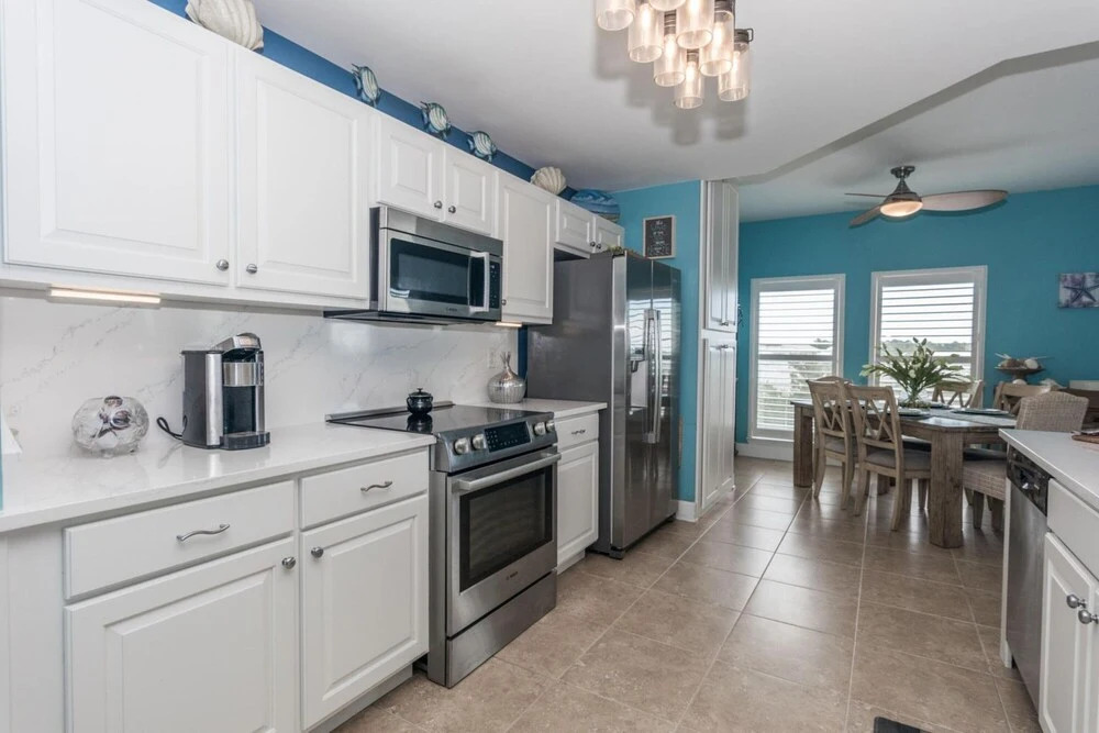 1732 W. County Hwy 30A Unit 401