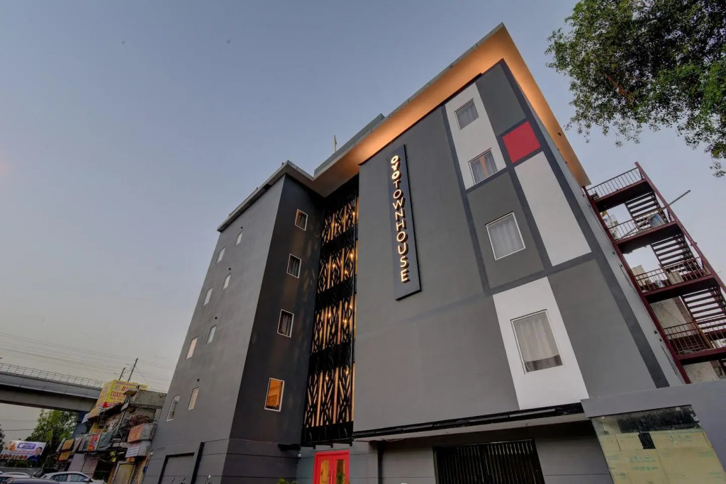 OYO Townhouse 117 Punjabi Bagh