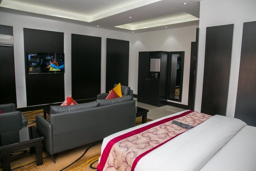 Carlton Gate Hotel Festac