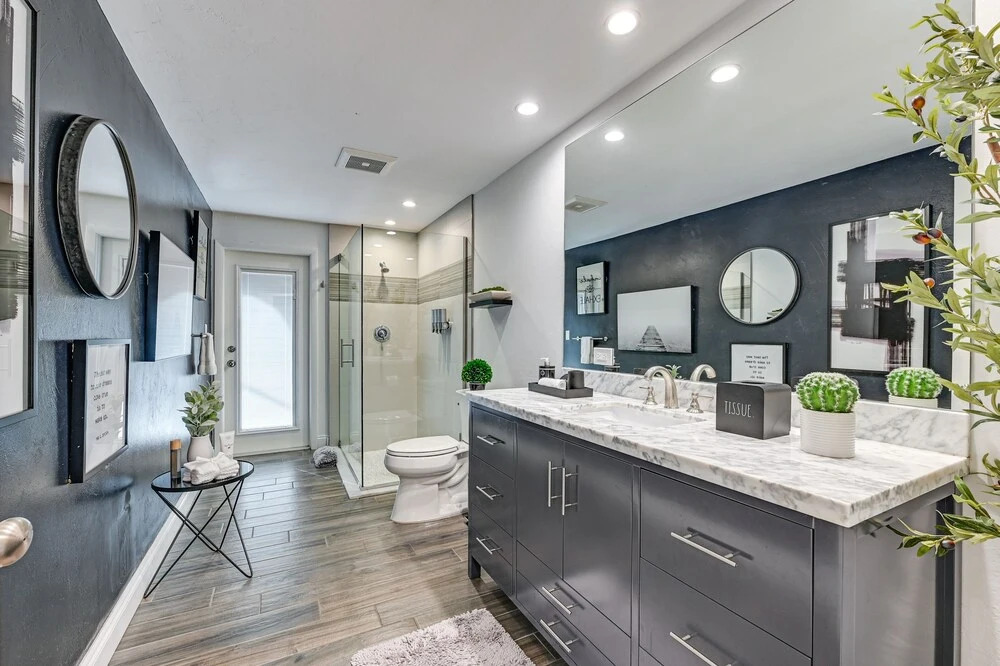 Upscale Naples Outdoor Getaway ~ 4 Miles to Beach