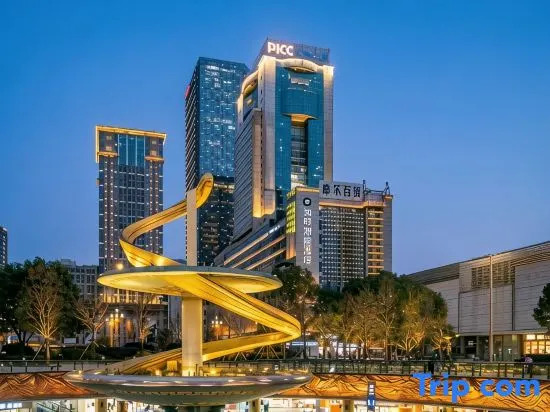 Chengdu Rushi Chaowa Hotel (Chunxi Road Tianfu Square Metro Station)