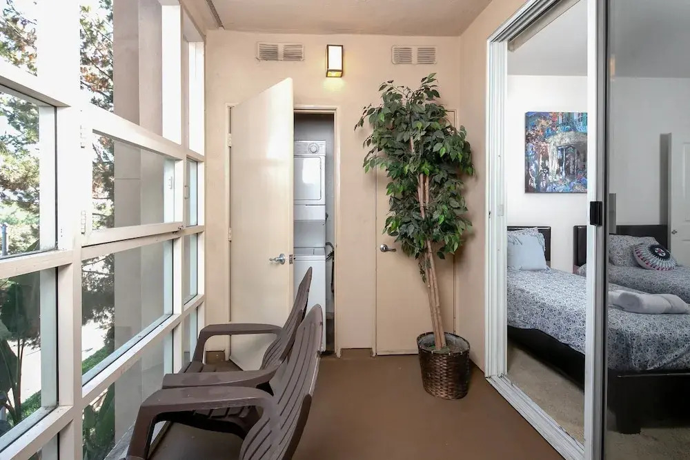 Irvine Comfort Collection 2 bed & 2 Bath