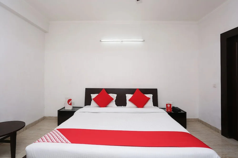 Hotel Rajshree By OYO Rooms