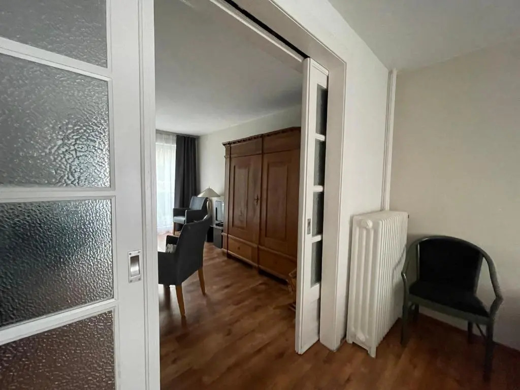 Hamburger Villenviertel, ganzes Haus mit 5 Einbettzimmern,1 Esszimmer