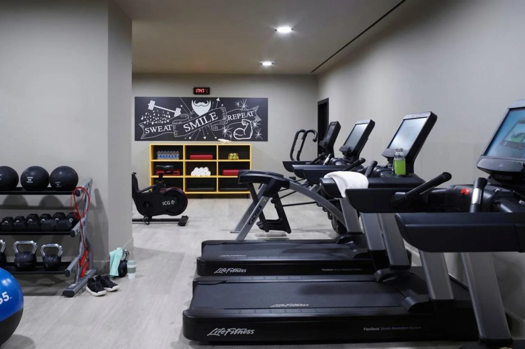 Moxy Athens City