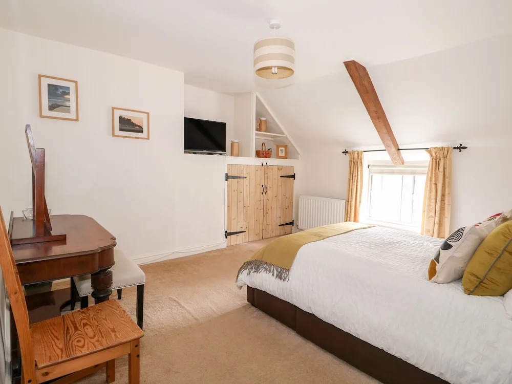 Flint Cottage