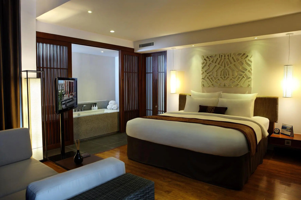 Sunrise Premium Resort Hoi An