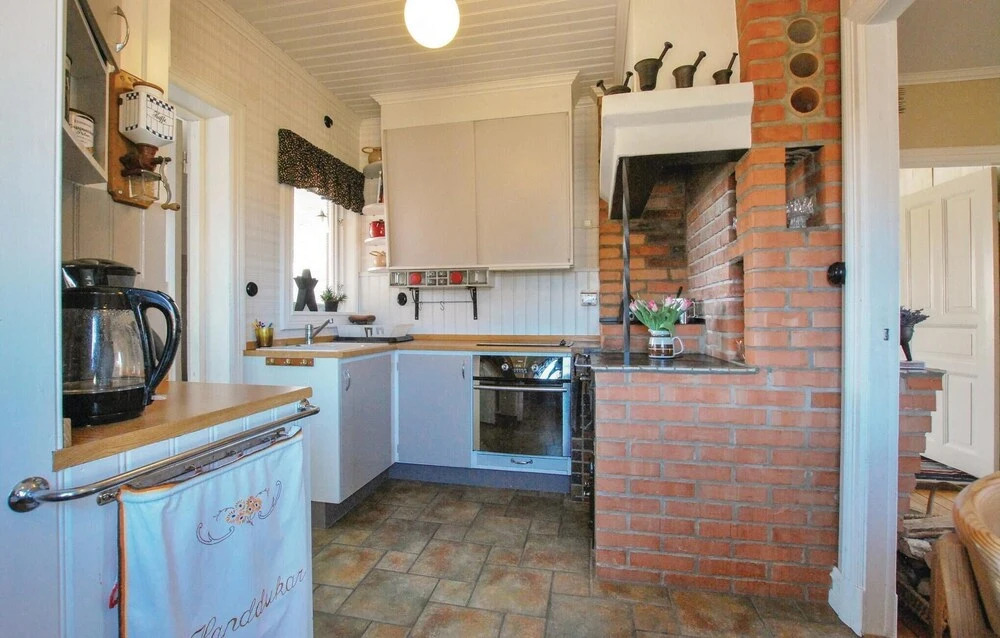 2 Bedroom Lovely Home In Hultsfred