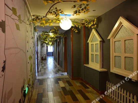 Sunshine 100 Hotel (Jilin Xi'an Road Linjiangmen Square)