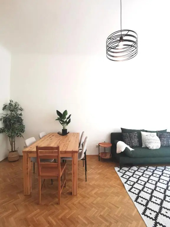 Modern & charming apartment with 2 bathrooms near city centre and main trainstation (Hauptbahnhof)