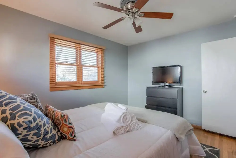 Home Sweet Home 3 Beds Central Springs Locale!