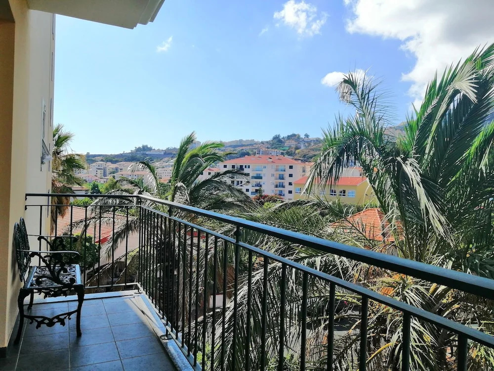 Caniço Sol Apartment