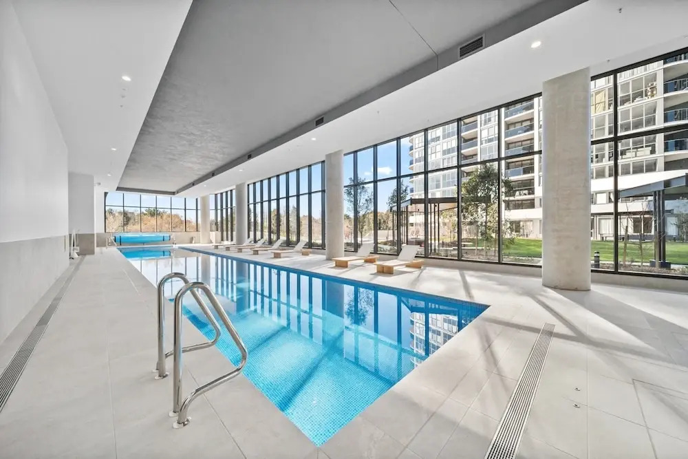 Apartment With Gym and Indoor Pool Access