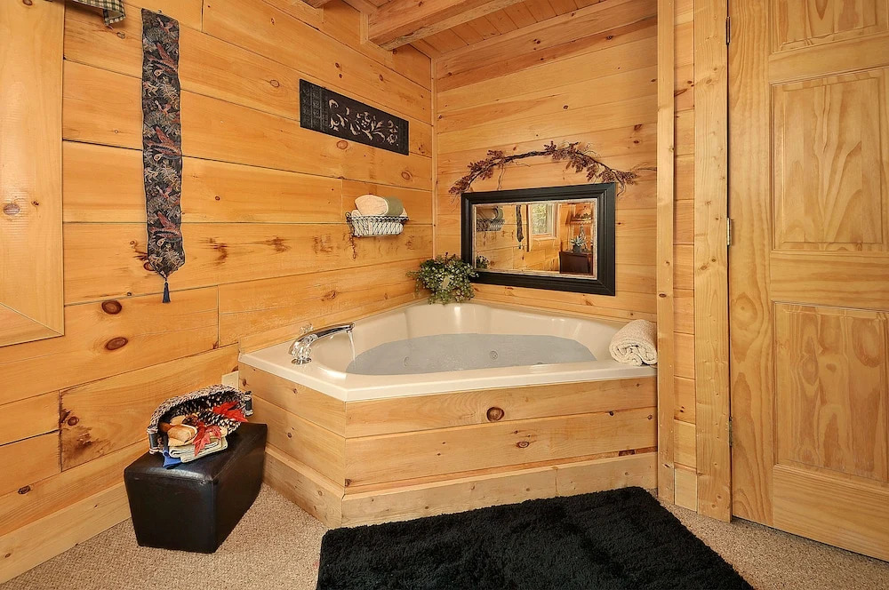 Hakuna Matata - 2 Br cabin by RedAwning