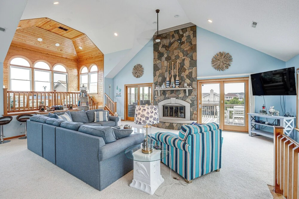 Walk to the Beach! 5BR Outer Banks Home