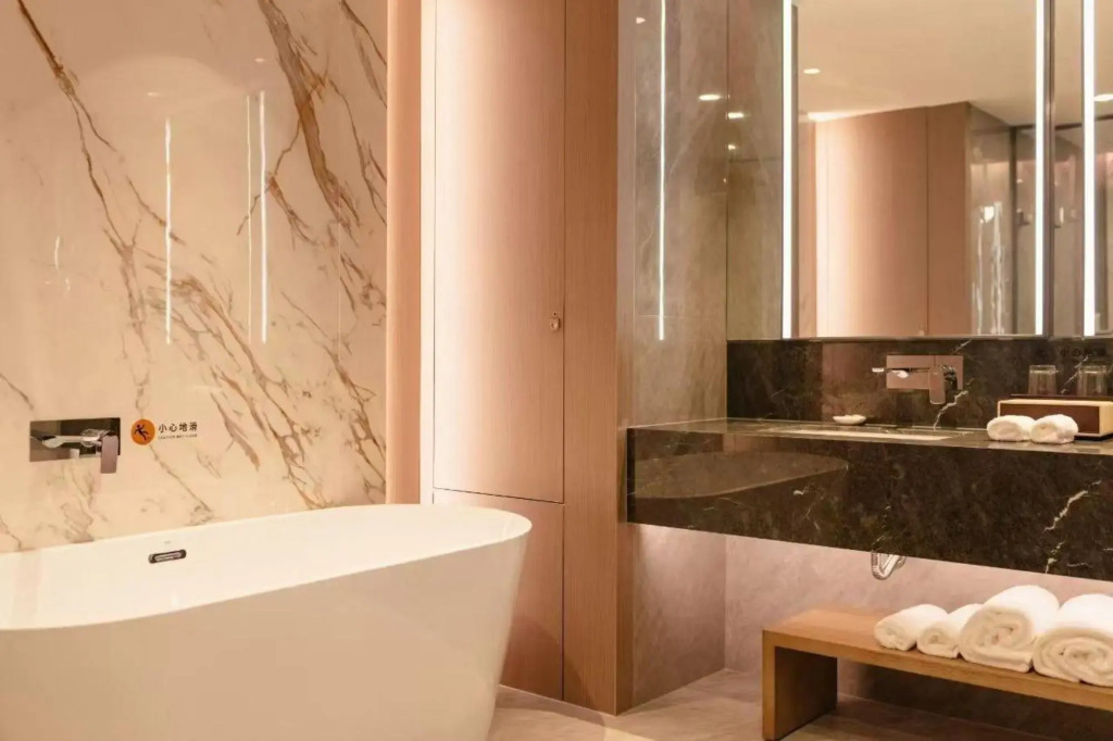 Yangjiang Changjiang International Hotel