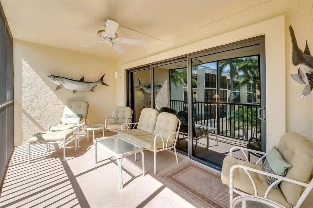 Sea Oats 236 2 Bedroom Home by RedAwning