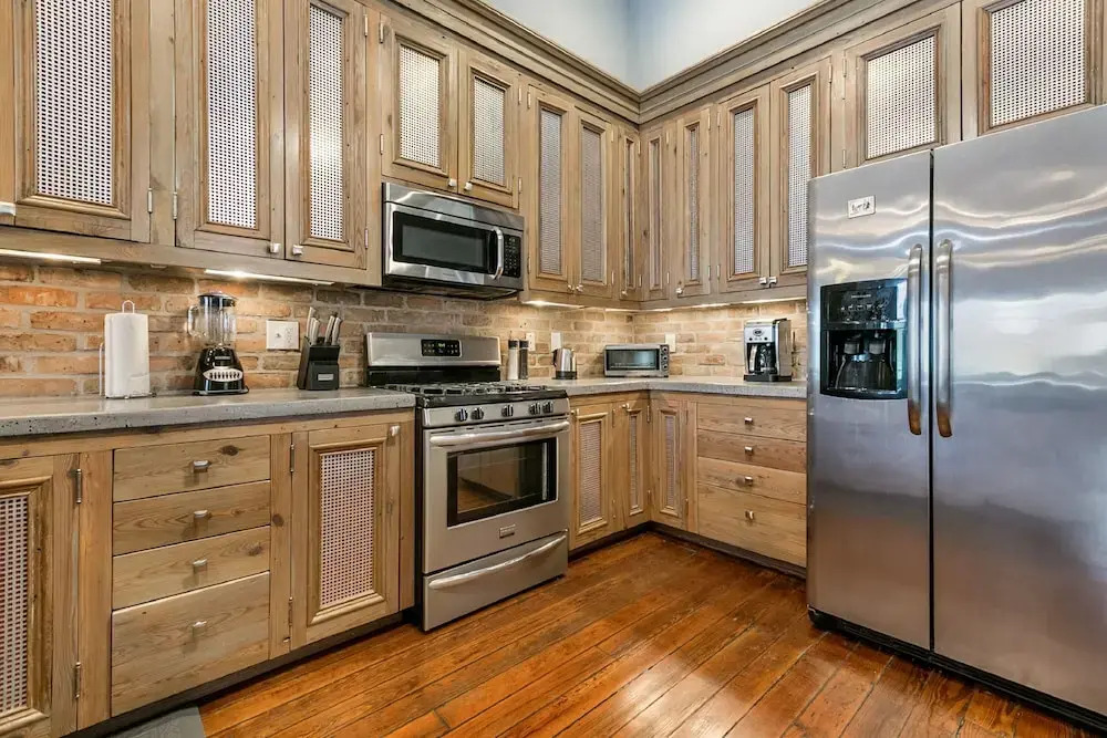 Hosteeva 2BR Steps to St. Charles Ave