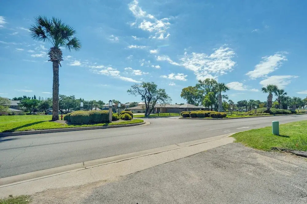 Townhome Near Lake LBJ w/ Deck & Patio!