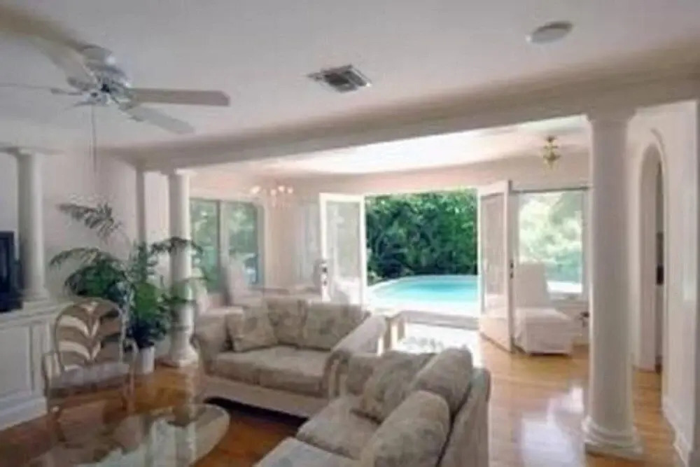 Treasure Island Beach Retreat Sleeps Up To 10