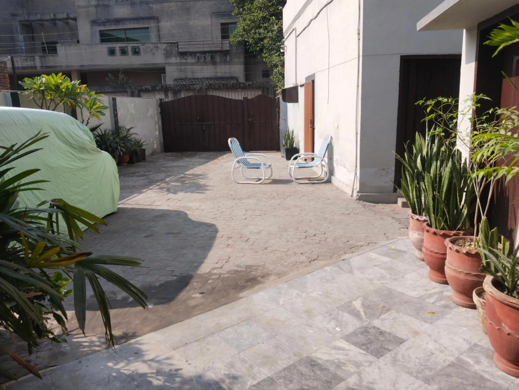 Homewood Suites Family Guest House & Apartments