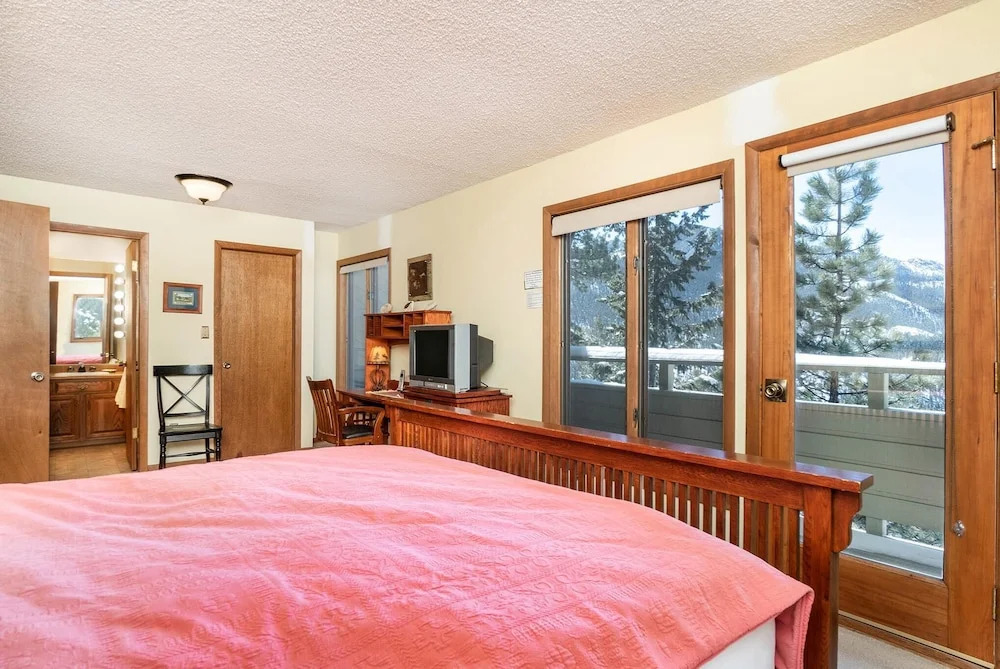 Cliffview - 3 Br Condo