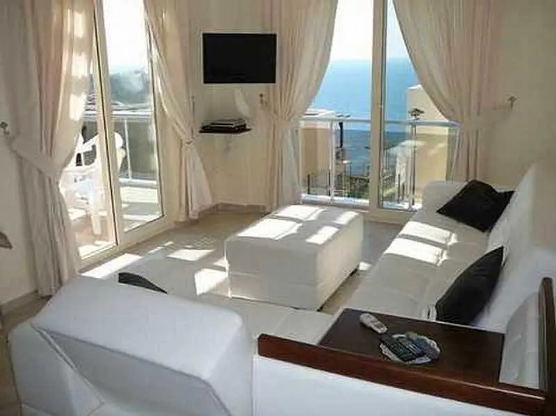 Royal Heights Apartments
