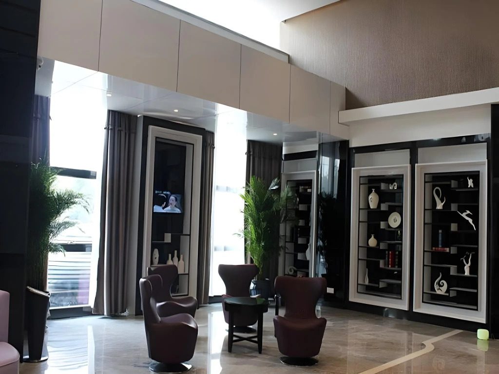Lavande Hotel Wuhan Wujiashan 5th Ring Sports Center