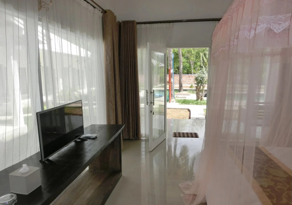 Lombok Holiday Hotel