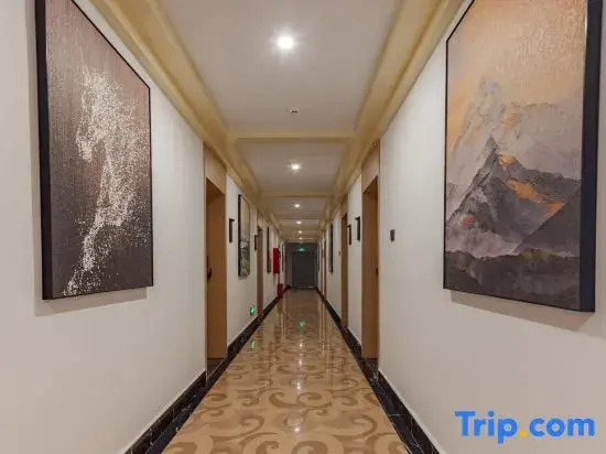 Shixu Meisu Whole House Smart Hotel (the Old Town of Lijiang Bailong Plaza Store)
