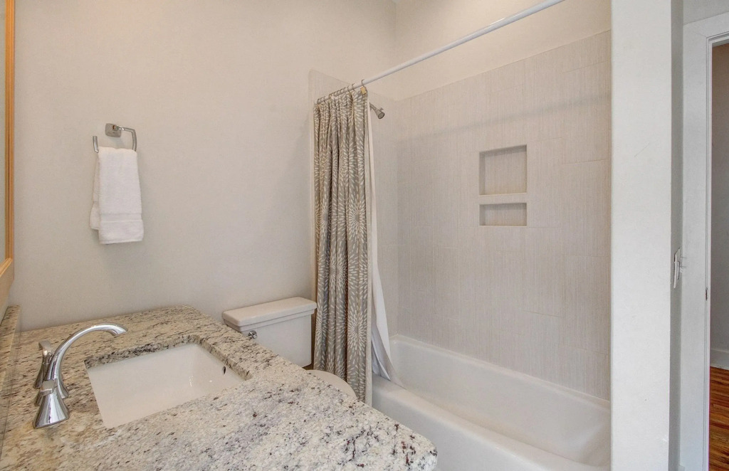 75 Grand Pavilion by Avantstay Steps From Beach + 2 Community Pools