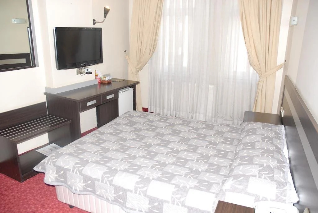 Grand Park Hotel