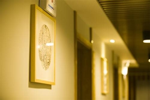 Yishe Hotel Shilu Road Metro Station Branch