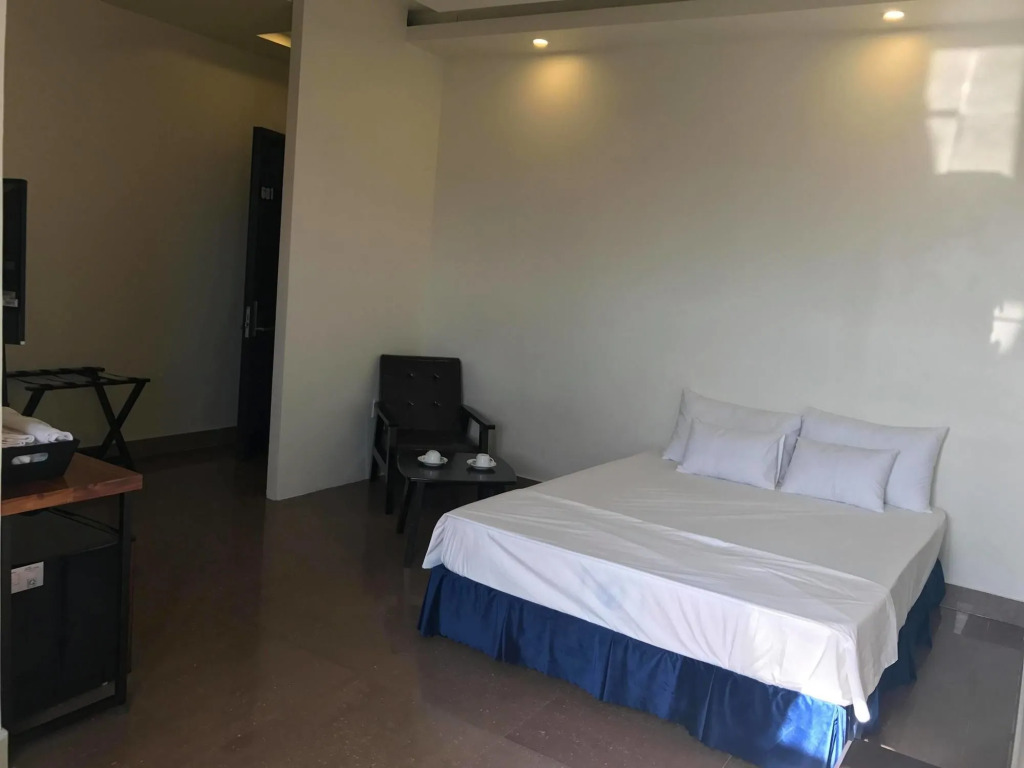 Hotel Pure