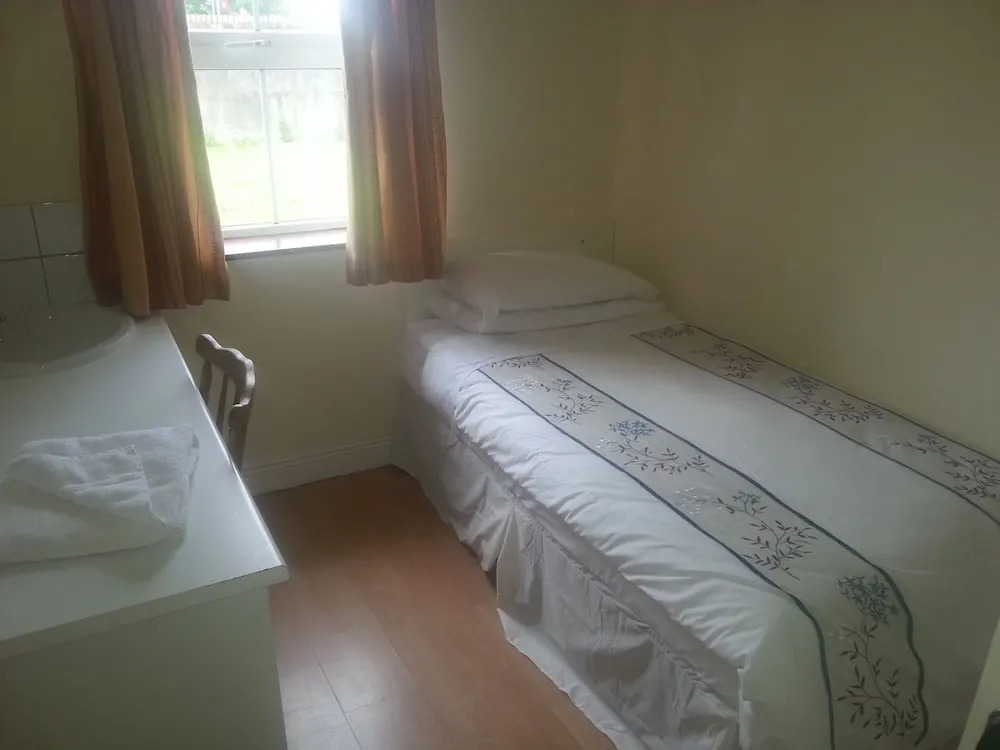 Courtbrack Accommodation - Hostel