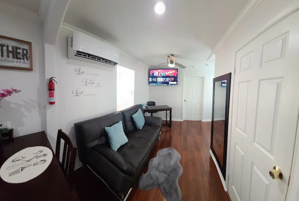 La Casita 5 minutes to DowntownRiver SA