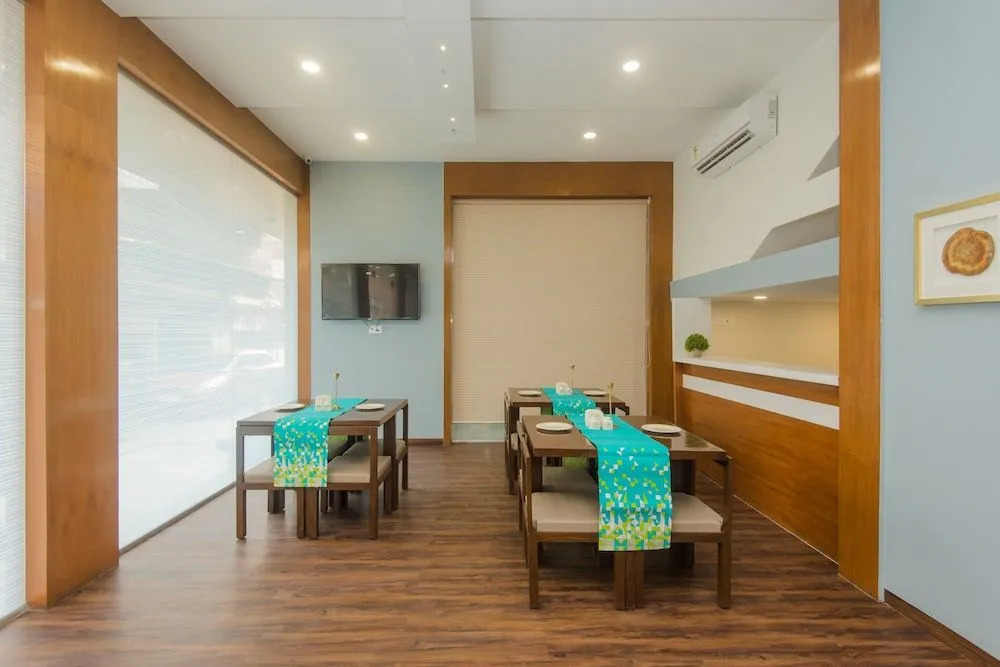 OYO 11015 Hotel Airside