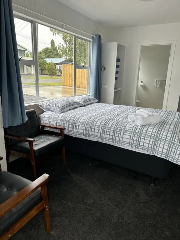 Avon Apartments