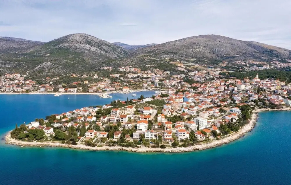 Stunning Apartment in Seget Vranjica With 2 Bedrooms and Wifi