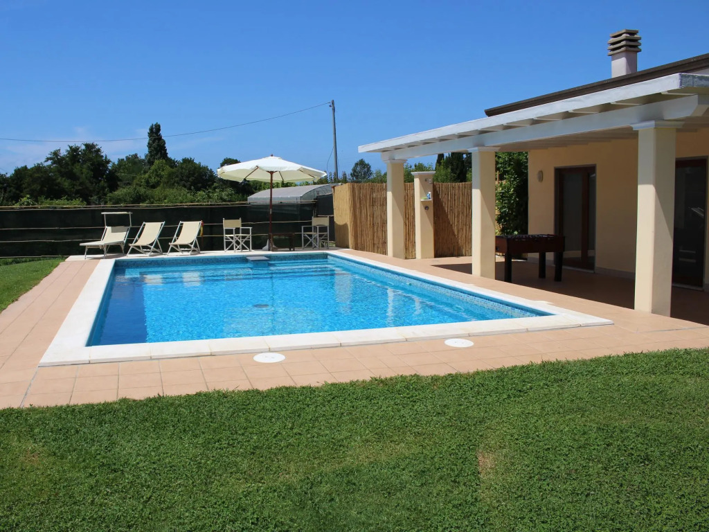 Holiday House in Versilia with Pool & Beaches