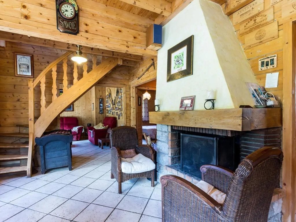 Chalet 10 pers à La Clusaz - 5 ch - Calme - Cheminée - Animaux admis - Parking - FR-1-437-73
