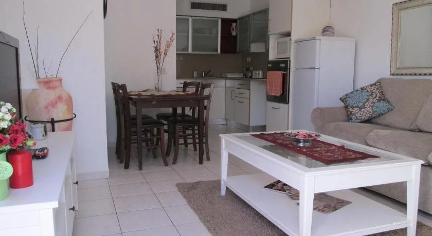 Michelle Suites