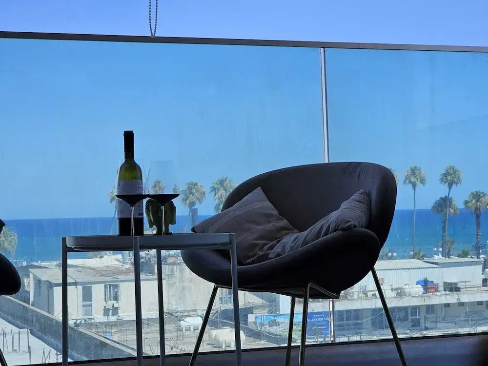 Seaview Business Hub Apartment