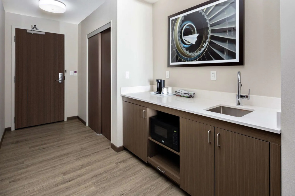 Hampton Inn & Suites San Diego Airport Liberty Station