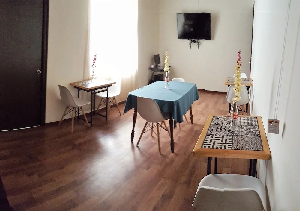 Hostal San Benito - Zona Rosa