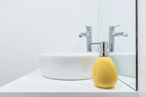 TPC Yellow Tiles Apartment