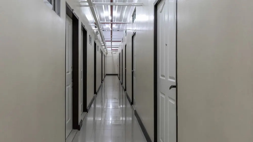 ZEN Rooms RSG ResiDens Manila