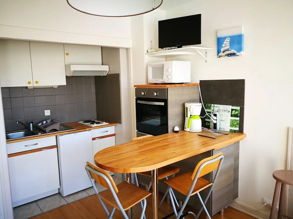 Studio in Les Mathes, With Furnished Balcony